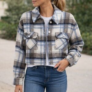 ZARA Plaid Cropped Jacket / Shacket Blue & Taupe Wool 
Size medium